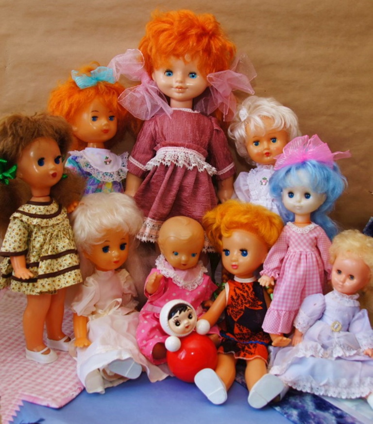 Много игрушек кукол. Советские куклы. Советские игрушки куклы. Коллекция советских кукол. Куклы советских девочек.